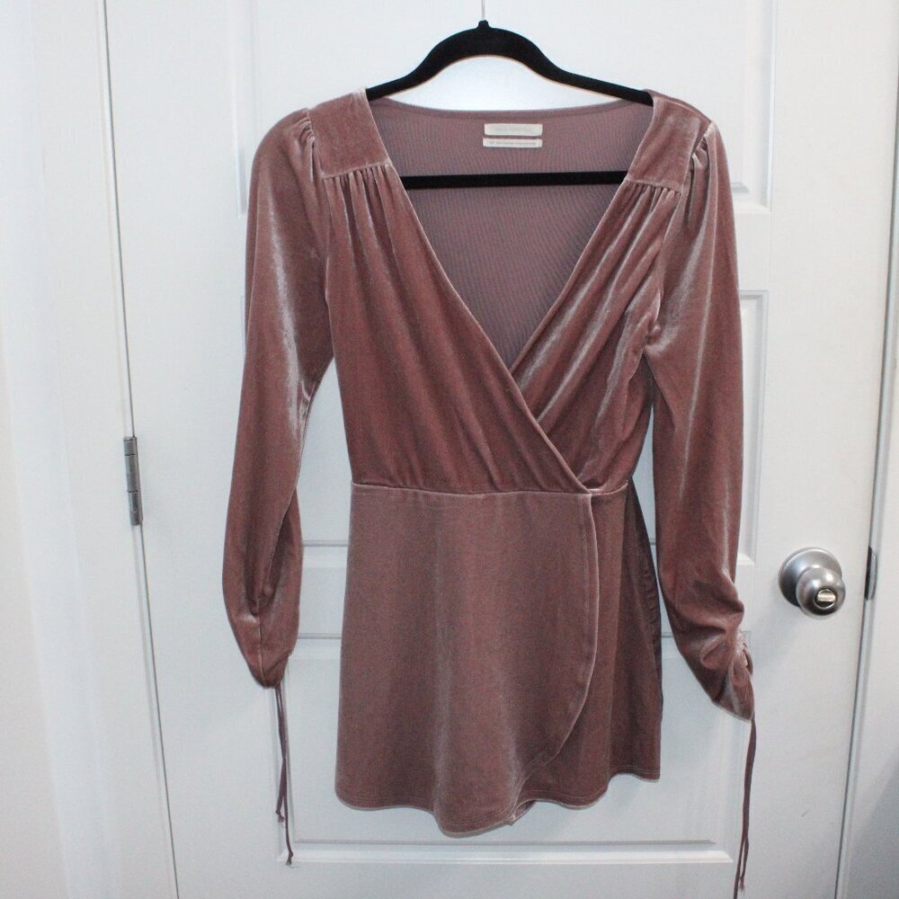 3/$30 Urban Outfitters Goldmine Velvet Surplice Romper Ruched Sleeves Size Small
